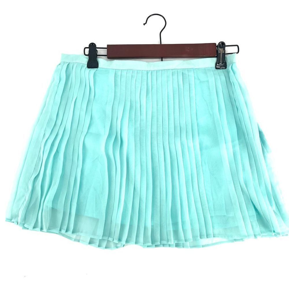 NWT Aeropostale Light Turquoise blue Pleated Mini Skirt Medium chiffon